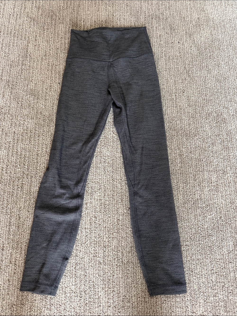 Lululemon women’s High-Waist Grey Active Leggings -size 4